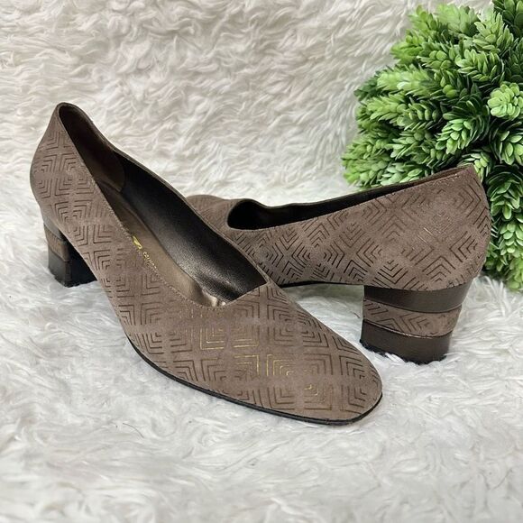 Salvatore Ferragamo Brown Suede Pumps Metallic Geometric Print size 10AA‎ - Picture 1 of 10